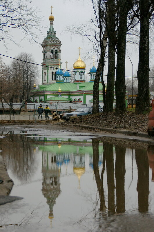 Весенний городской пейзаж - Александр Чеботарь