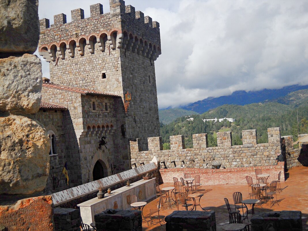Замок-крепость Castello di Amarоsa - Владимир Никольский (vla 8137)