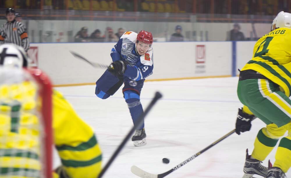 Хоккей - Дмитрий Иванов