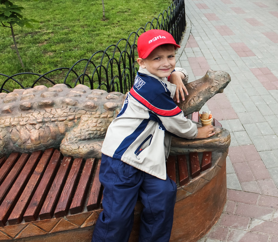 Аллигатор и мороженное - Игорь Бондарь