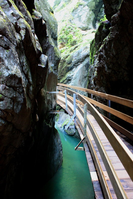Ущелье в Альпах - Tatjana Pruch