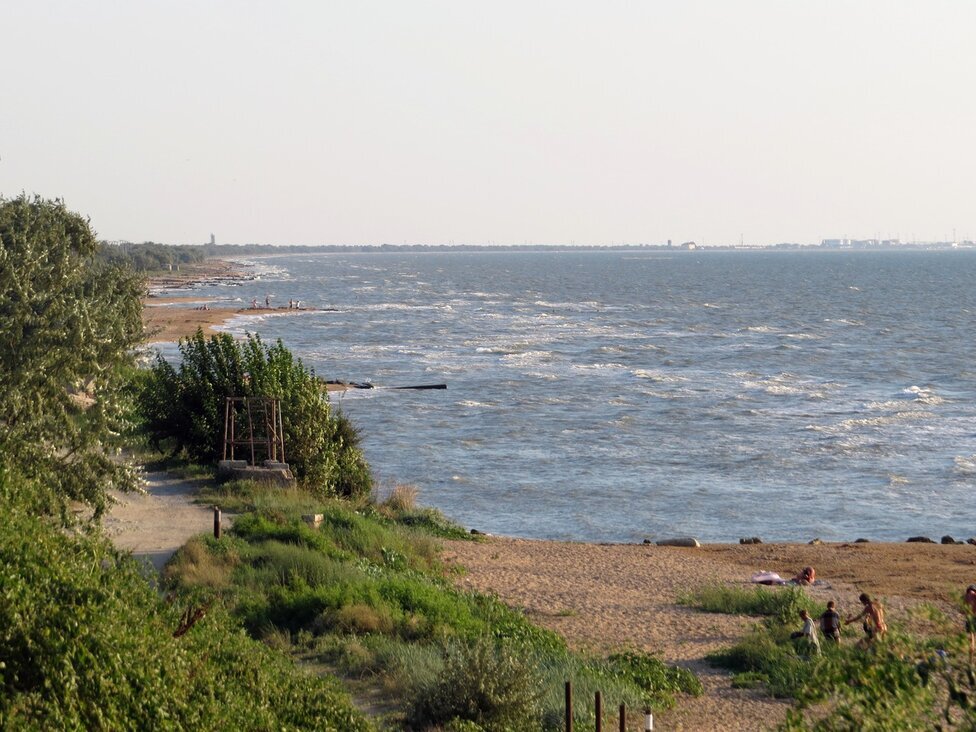 На берегу Азовского моря - Вера Щукина