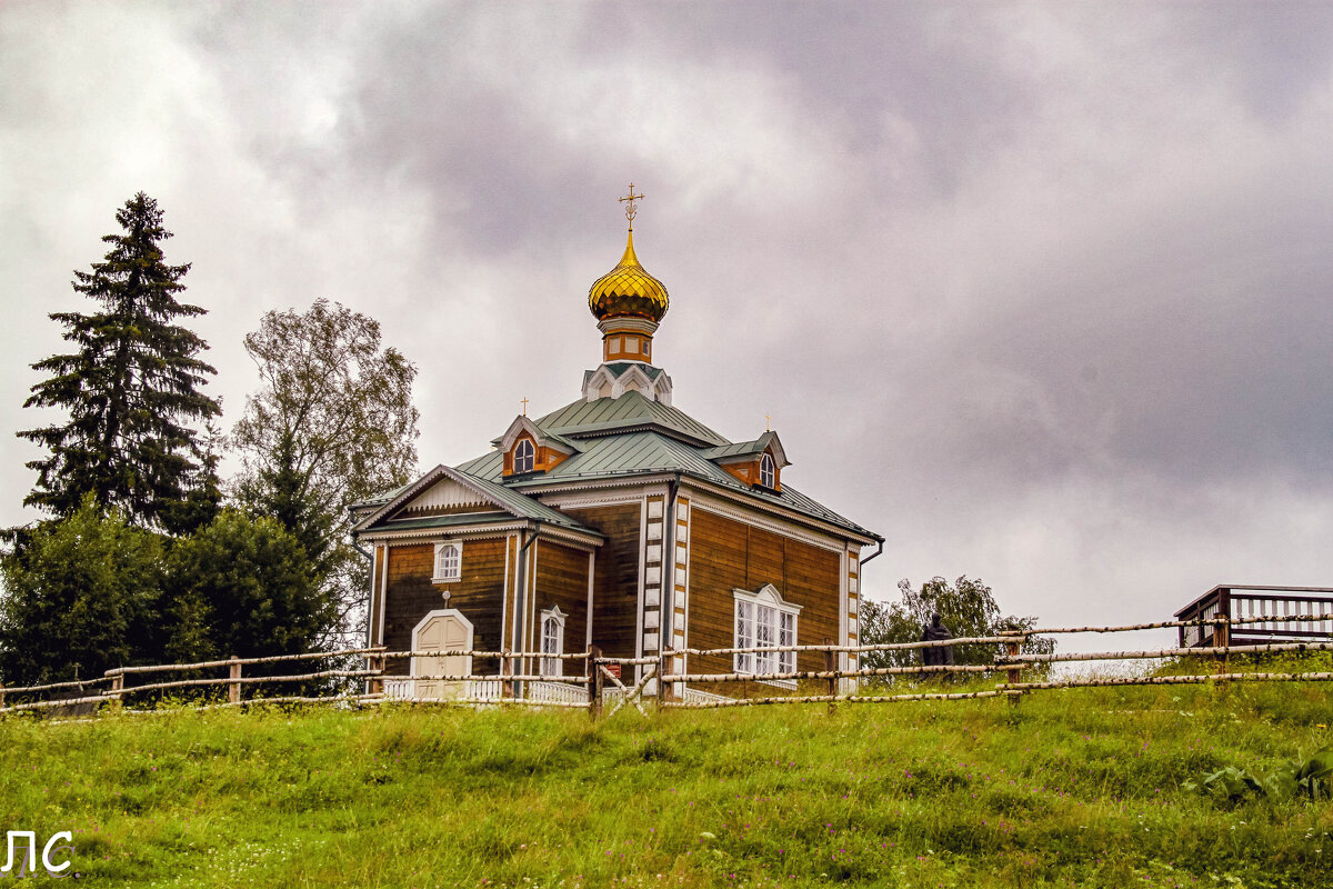 Церковь Николая Чудотворца в Ольгином монастыре. - Любовь 