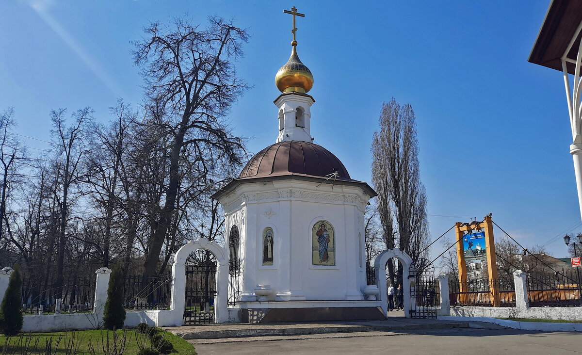Часовня у Богоявленского собора - Елена Кирьянова