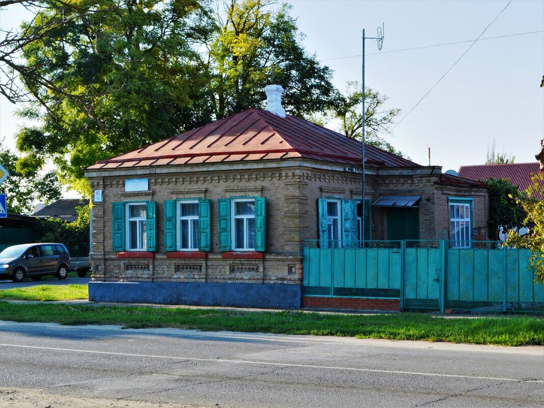 Приморско-Ахтарск. Дом по ул. Пролетарской 62. :: Пётр Чернега – Социальная  сеть ФотоКто