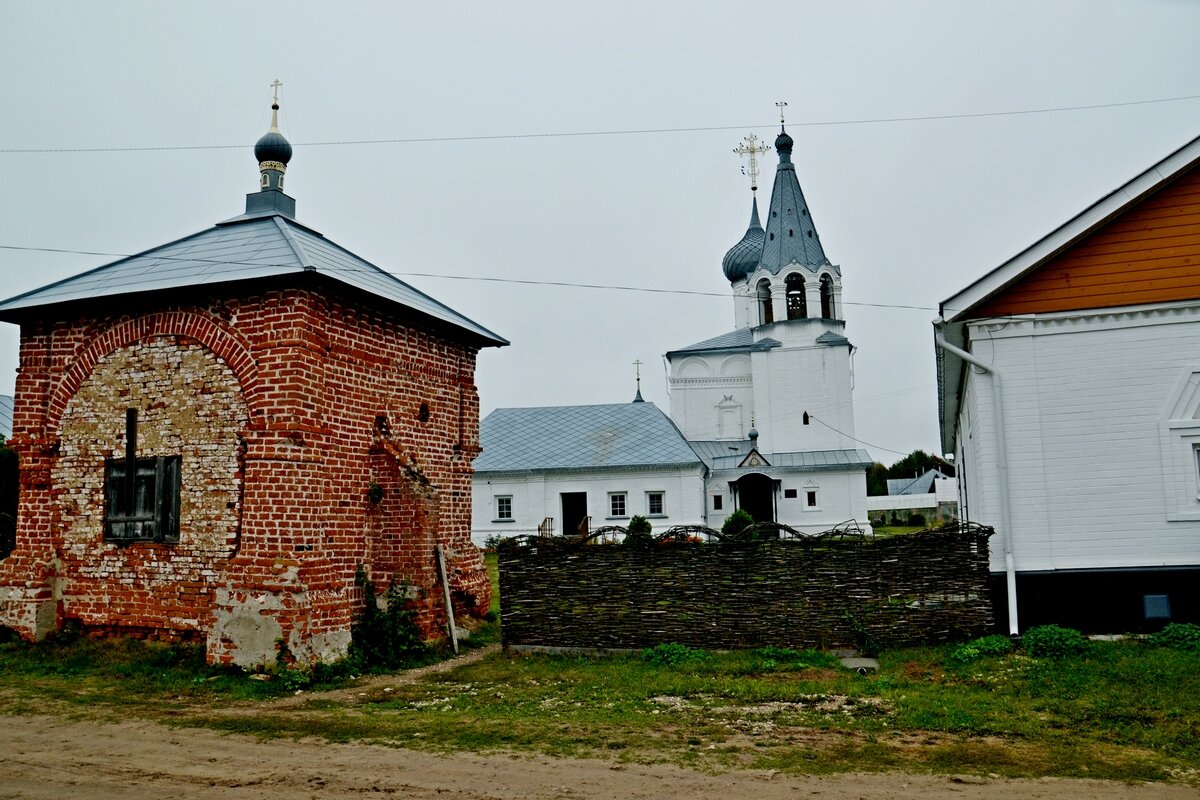 ГОРОХОВЕЦ, 3-ий женский монастырь. - Виктор Осипчук