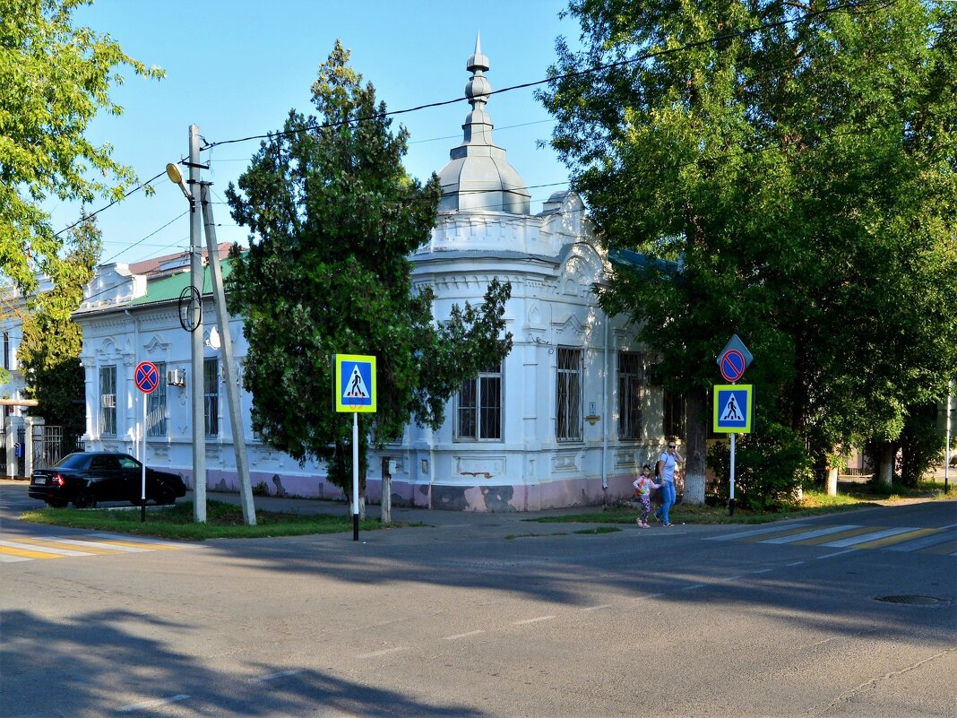 Приморско-Ахтарск. Дом чрезвычайного уполномоченного Греции Г.Н. Криэзи. - Пётр Чернега