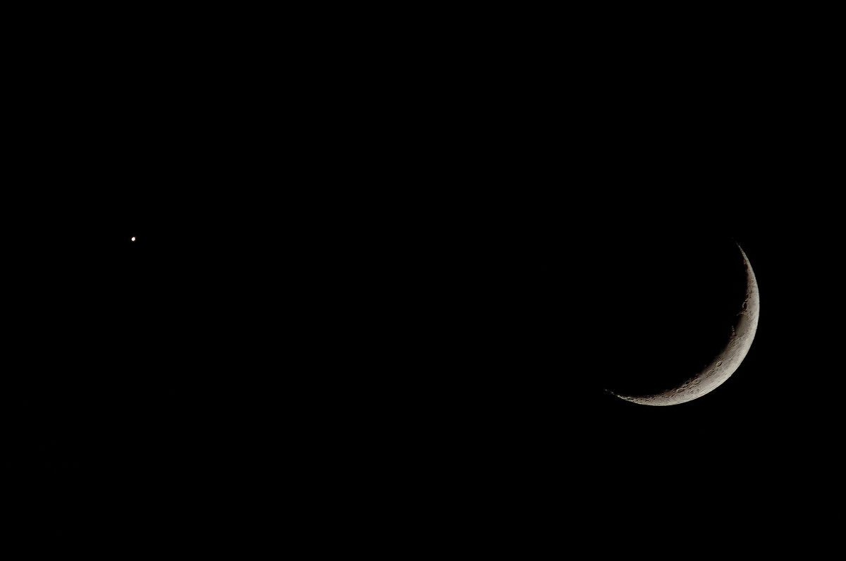 Луна и Венера, 23 апреля 2023г. - Виктор Иванович Чернюк
