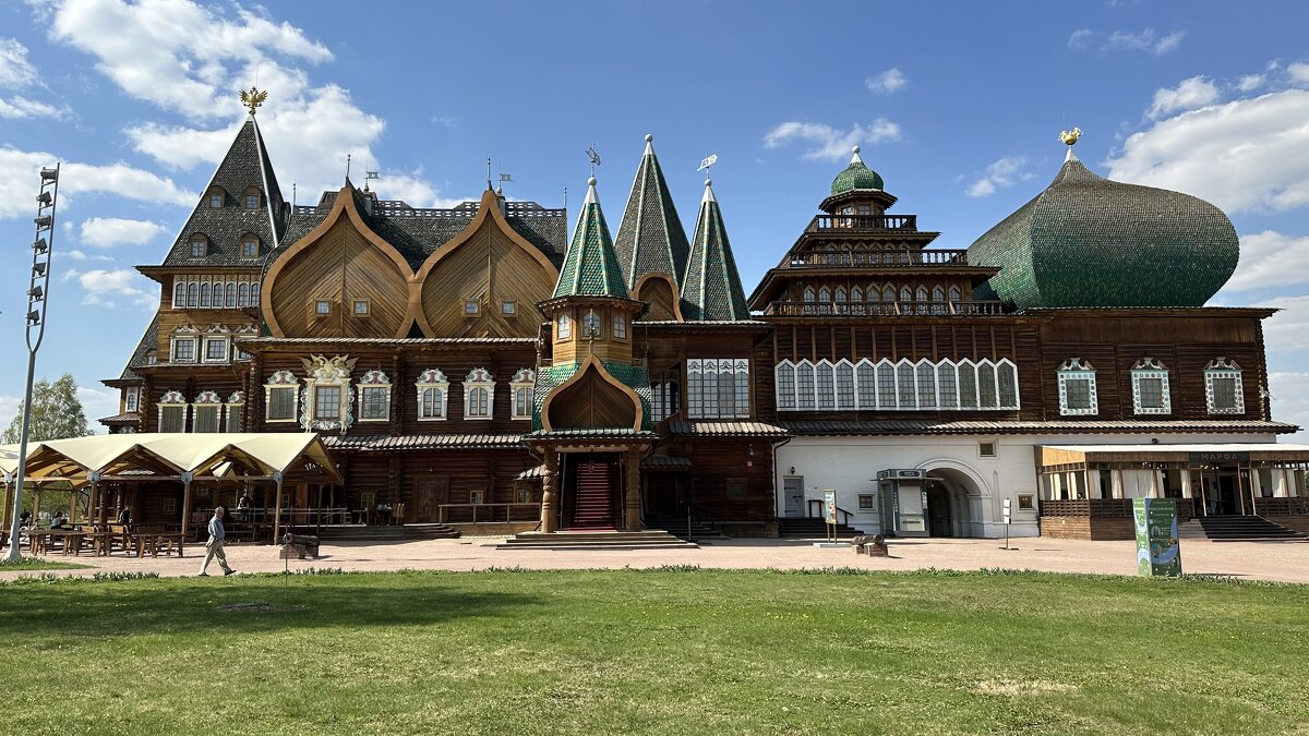 Дворец царя Алексея Михайловича в Коломенском - <<< Наташа >>>
