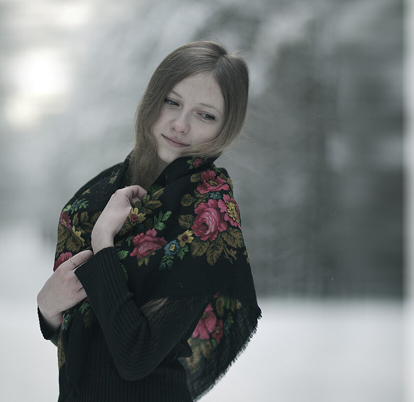 Девушка в платке - Тимур Кострома ФотоНиКто Пакельщиков