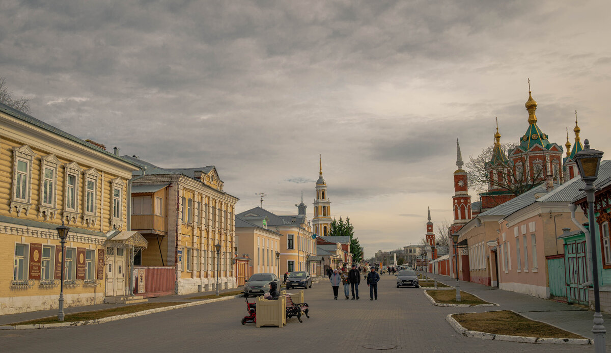 Коломна, улица Лажечникова, вид на Кремль - Зореслав Волков