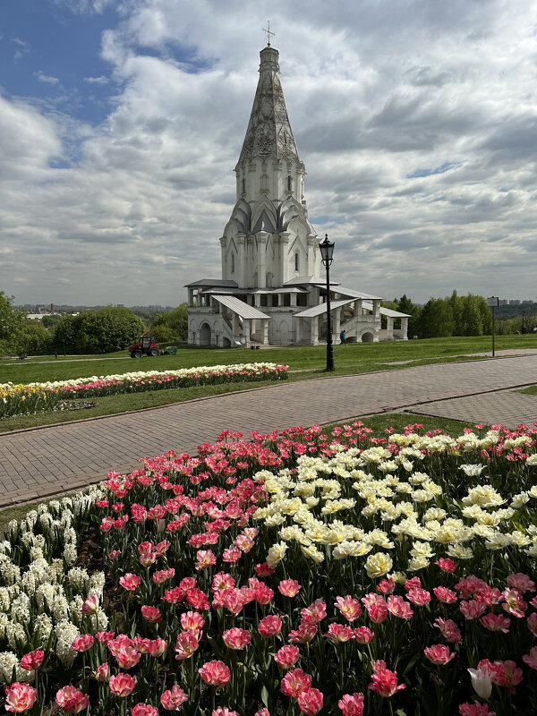 Церковь Вознесения Господня в Коломенском - <<< Наташа >>>