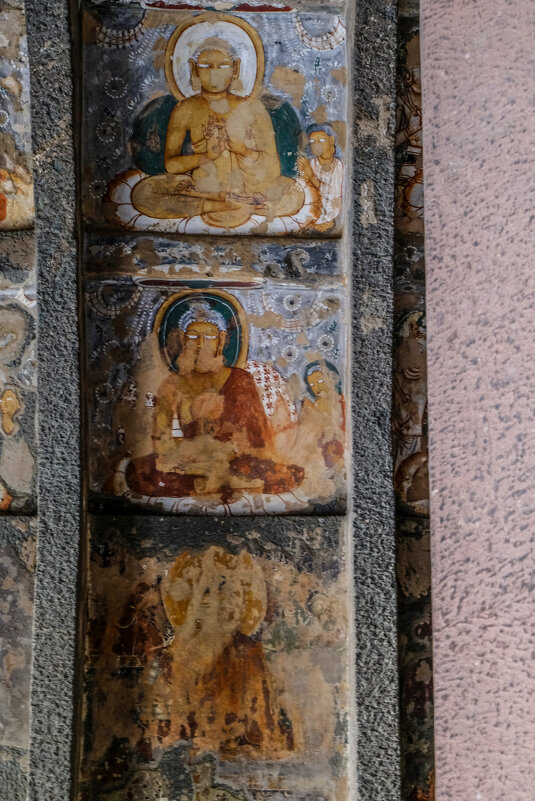 Фрески в вырезанном пещерном храме Аджанта - Георгий А