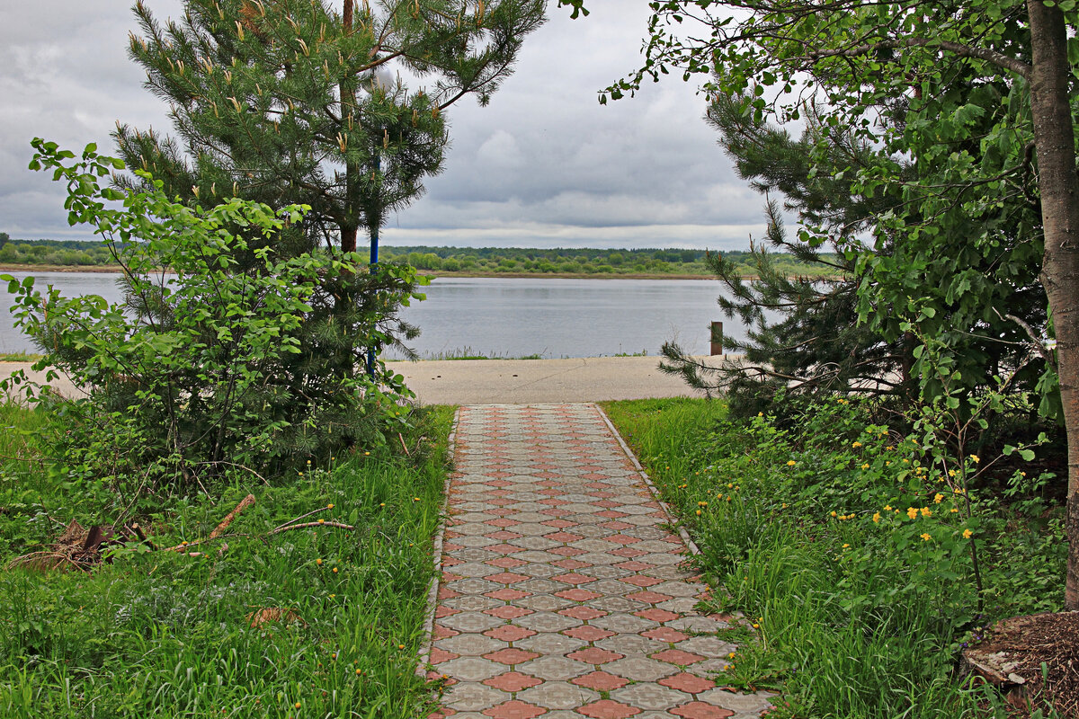 Дорожка к Волге - Евгений Корьевщиков