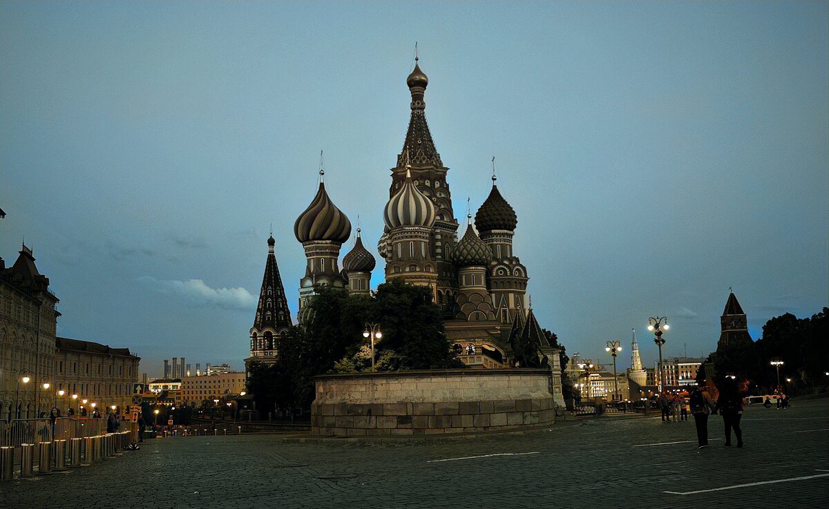 Москва вечерняя. Храм Василия Блаженного - Татьяна Помогалова