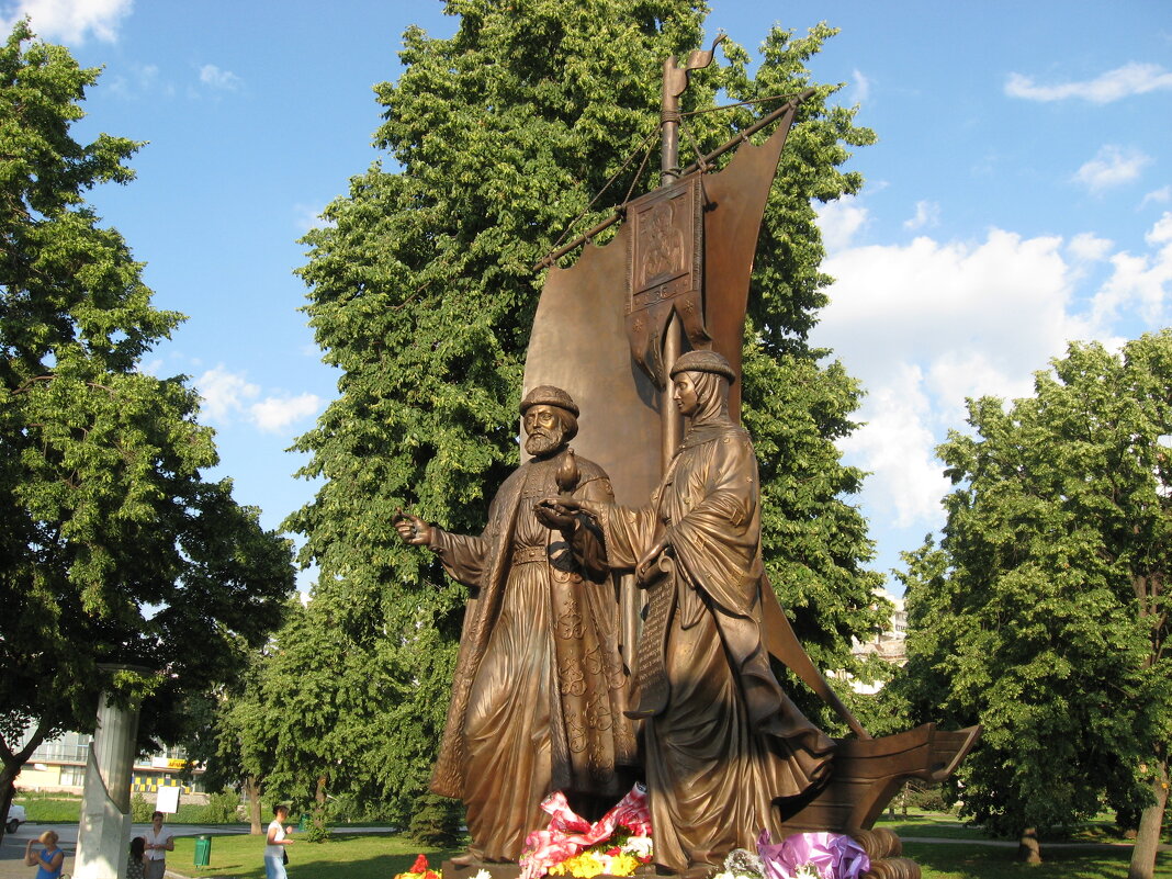 Памятник Петру и Февронии в Самаре - Надежда 
