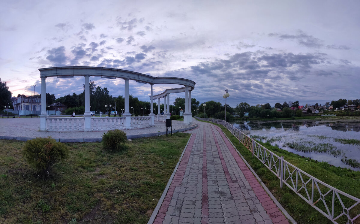 Тихий вечер на набережной - Денис Бочкарёв