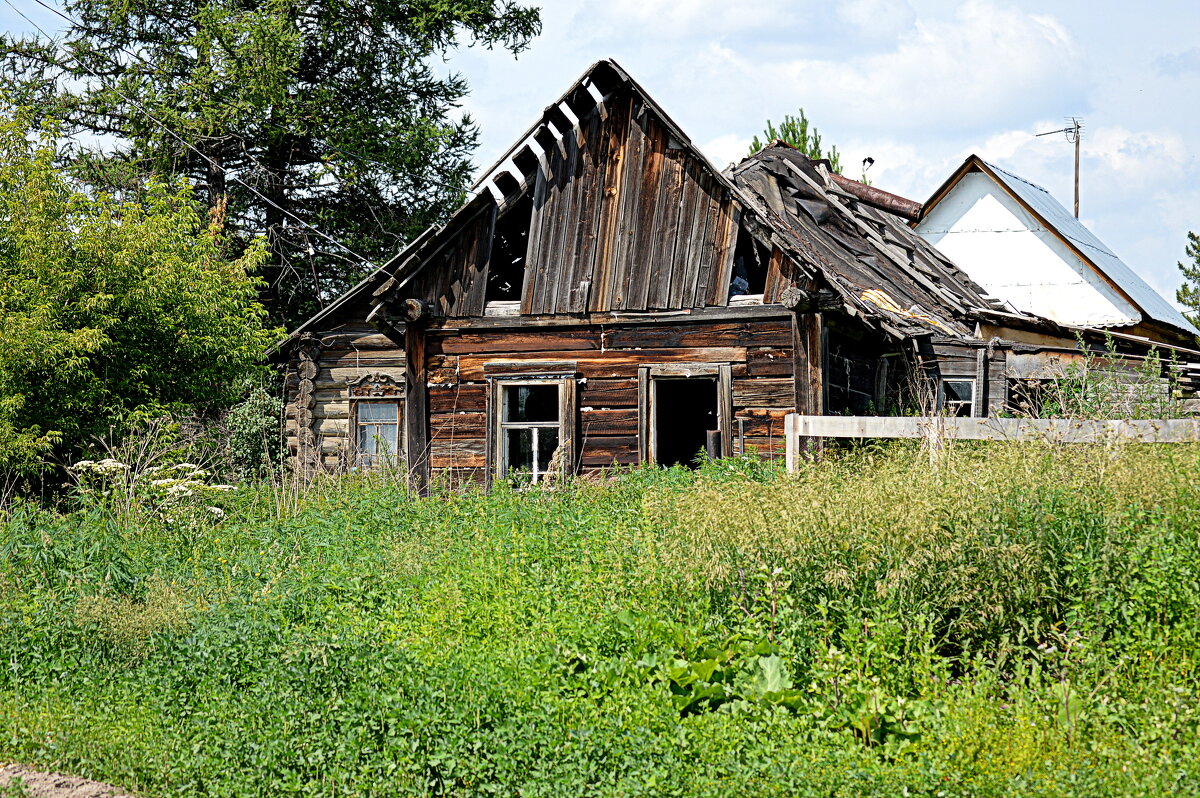 Заброшенные домики в деревне - Татьяна Лютаева