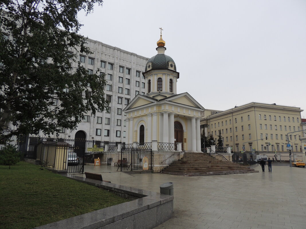 Арбат. Часовня Бориса и Глеба на Арбатской площади. - Александр Качалин