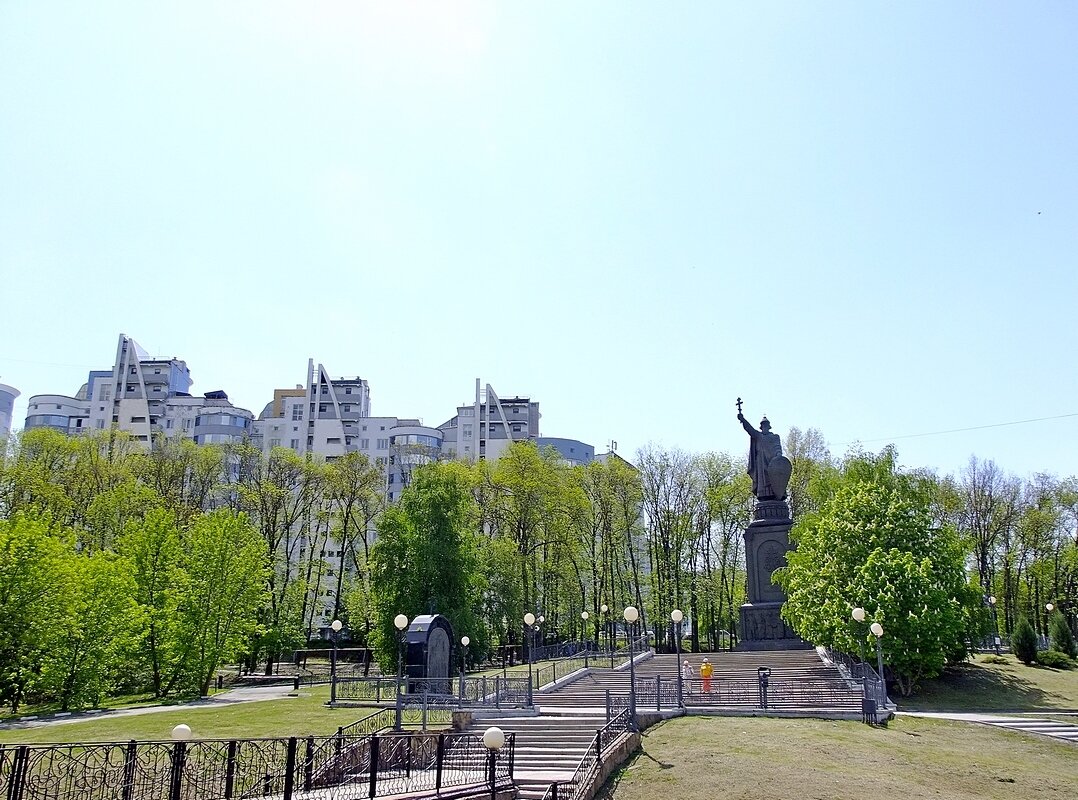 Па́мятник Равноапо́стольному Кня́зю Влади́миру в Бе́лгороде - Фёдор Меркурьев