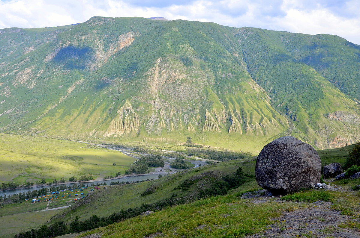 Горный Алтай. Вид на долину реки Чулышман с горы Колобок. - Ольга Кирсанова