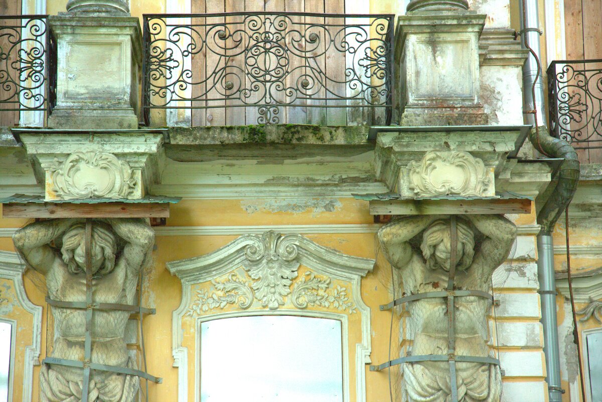 Фрагмент дворца Собственная дача в Сергиевке - Танзиля Завьялова