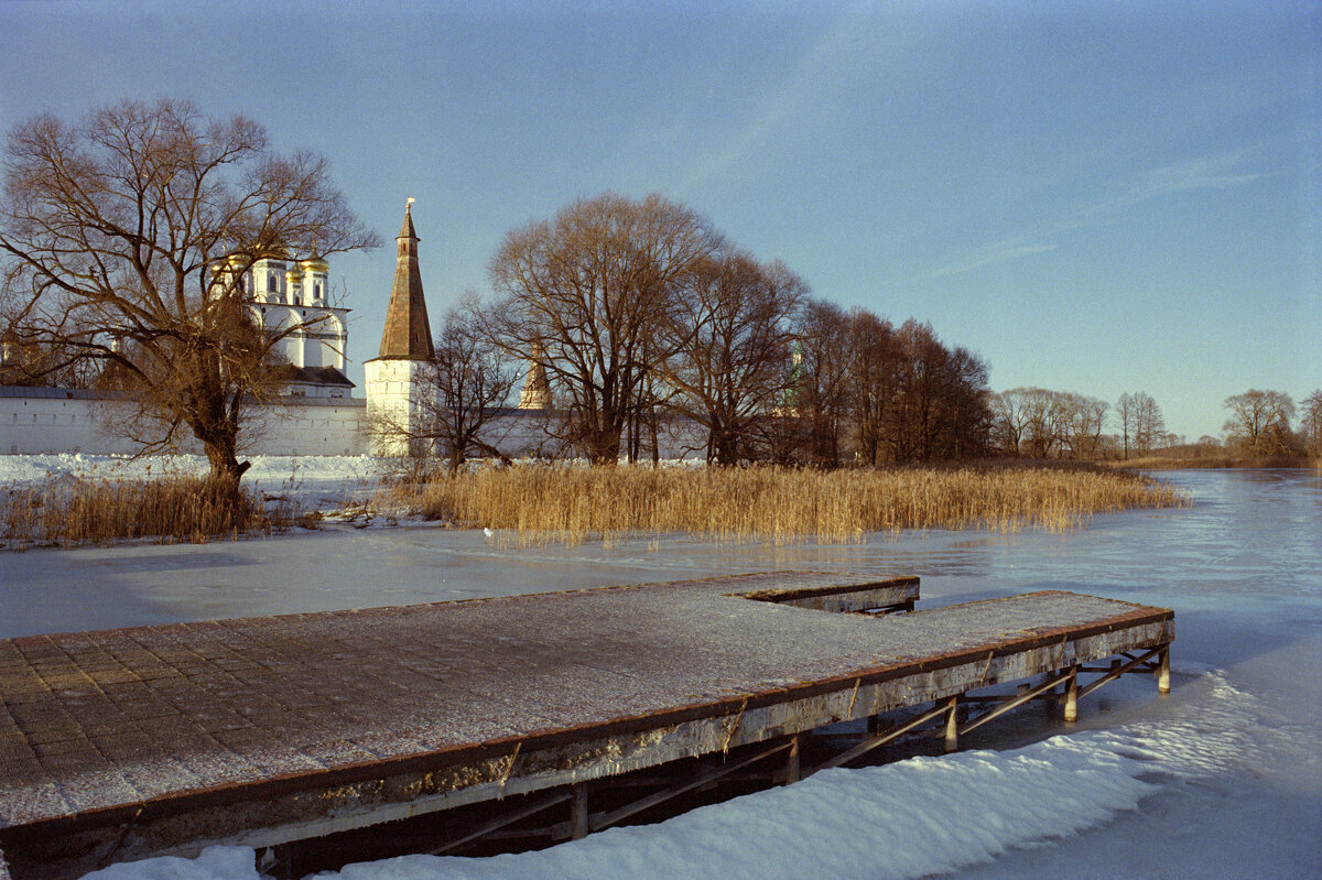 Иосифово-Во́лоцкий монастырь зимой - Pavel 