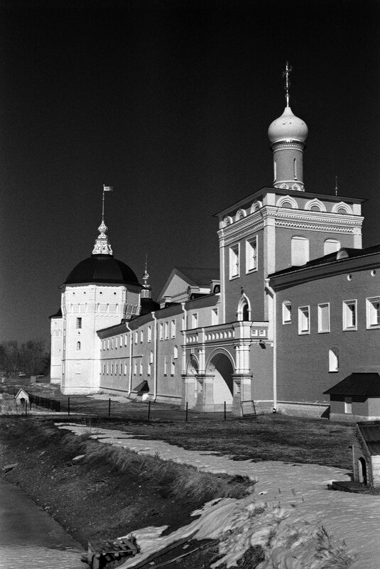 Монастырские башни Николо-Пешношский монастырь - Pavel 