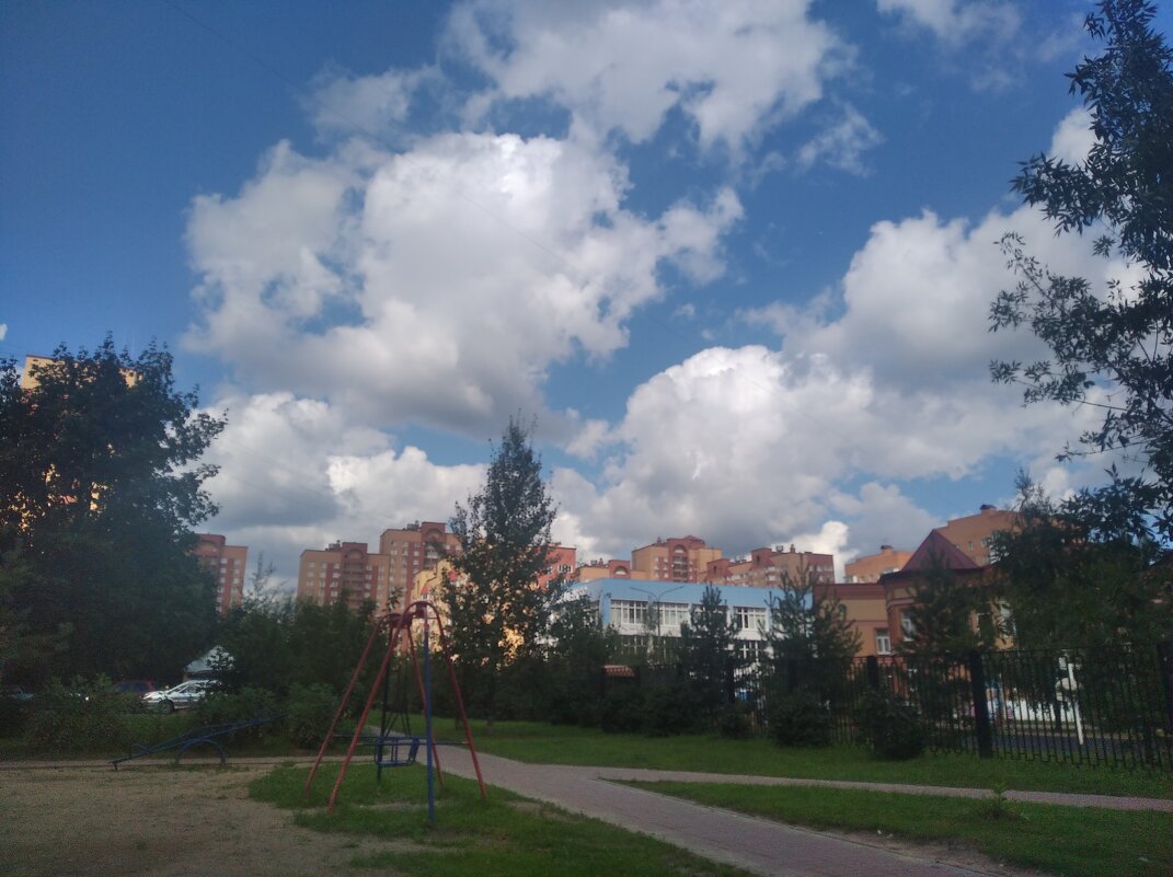 Облака над городом - Елена Семигина