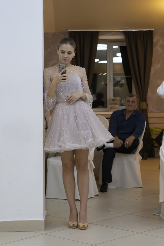 Девочка на свадьбе - Владимир Бондарев