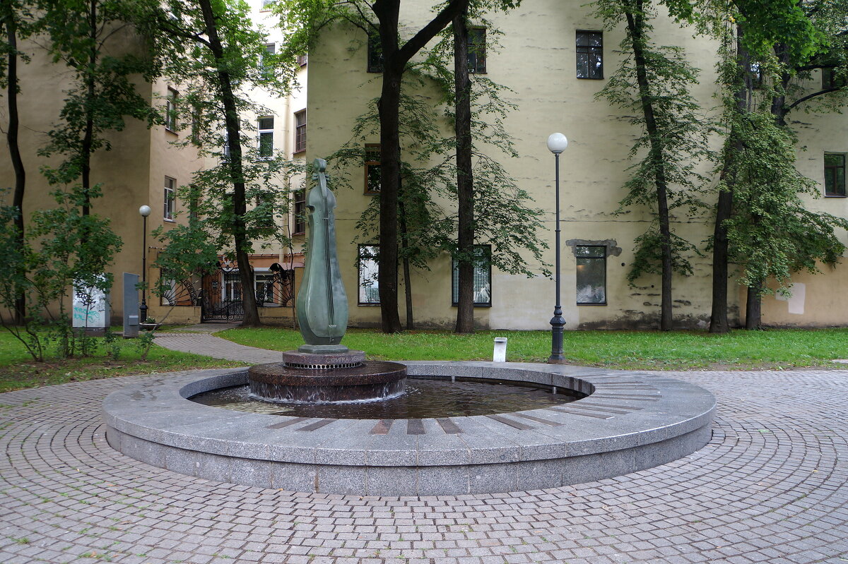 фонтан в сквере Андрея Петрова - zavitok *