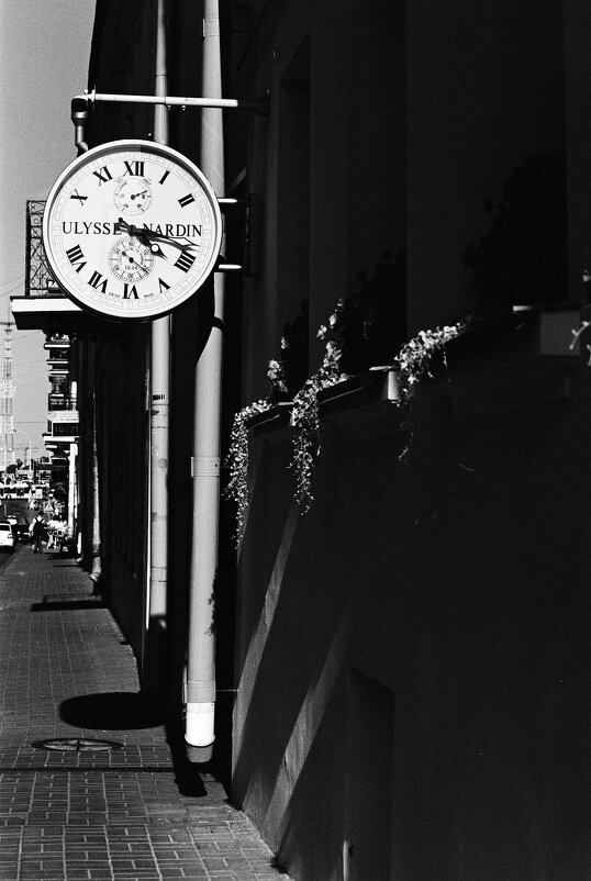 Time is - M Marikfoto