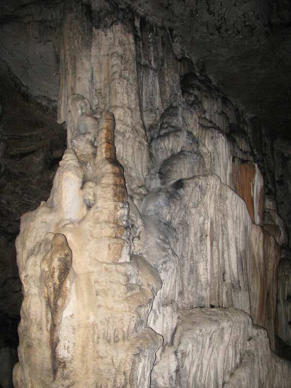 В пещере - <<< Наташа >>>