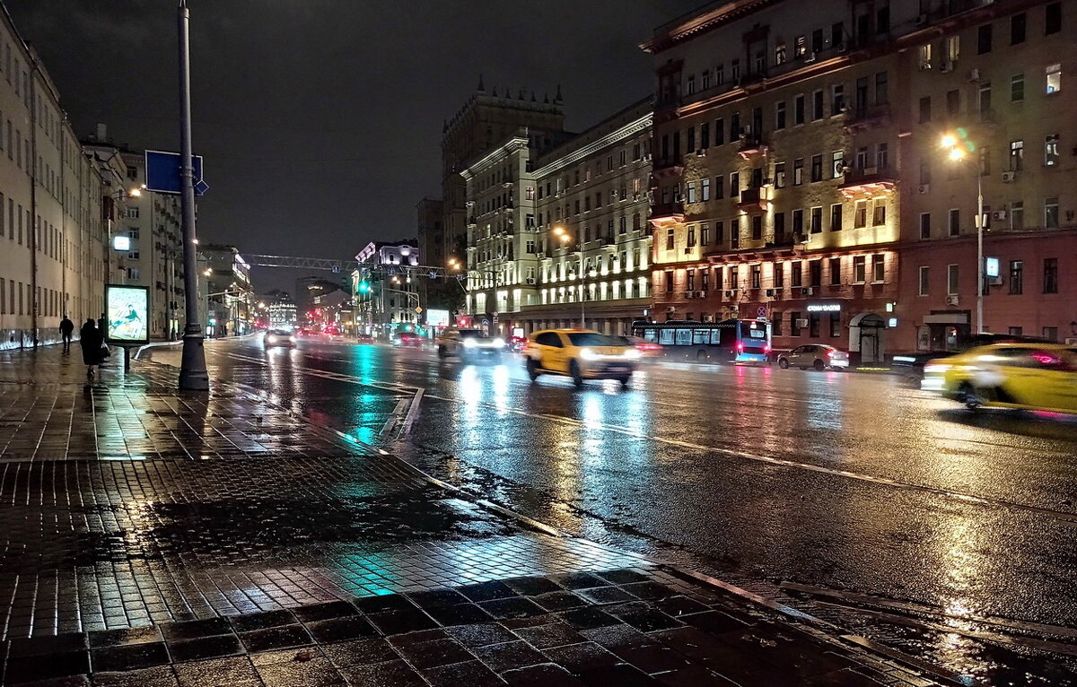 В дождь на зеленый сигнал светофора - Александр Чеботарь
