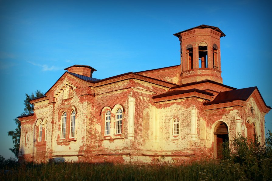 church - Arina Kekshoeva