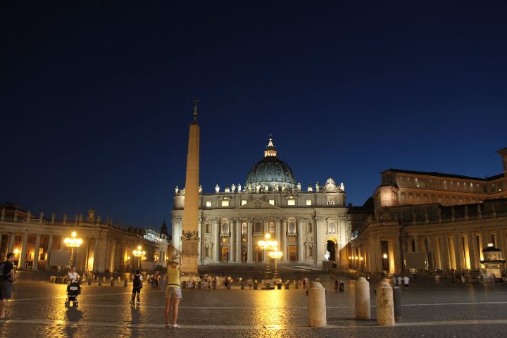 Piazza San Pietro - Eva Langue