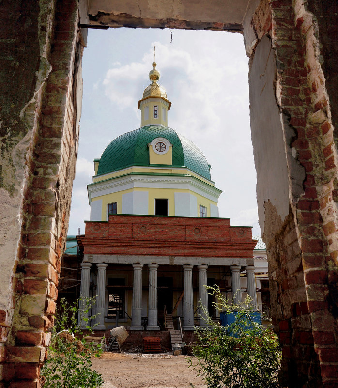 Церковь во время реставрации - Алексей Golovchenko