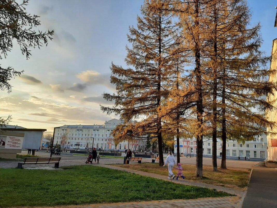 Вид на городскую площадь Североуральска - Алевтина 