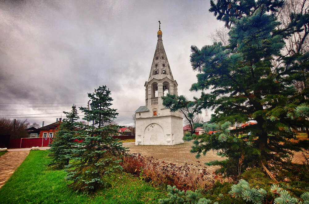 Колокольня Введенского монастыря. Бежецк - Николай Дергачев