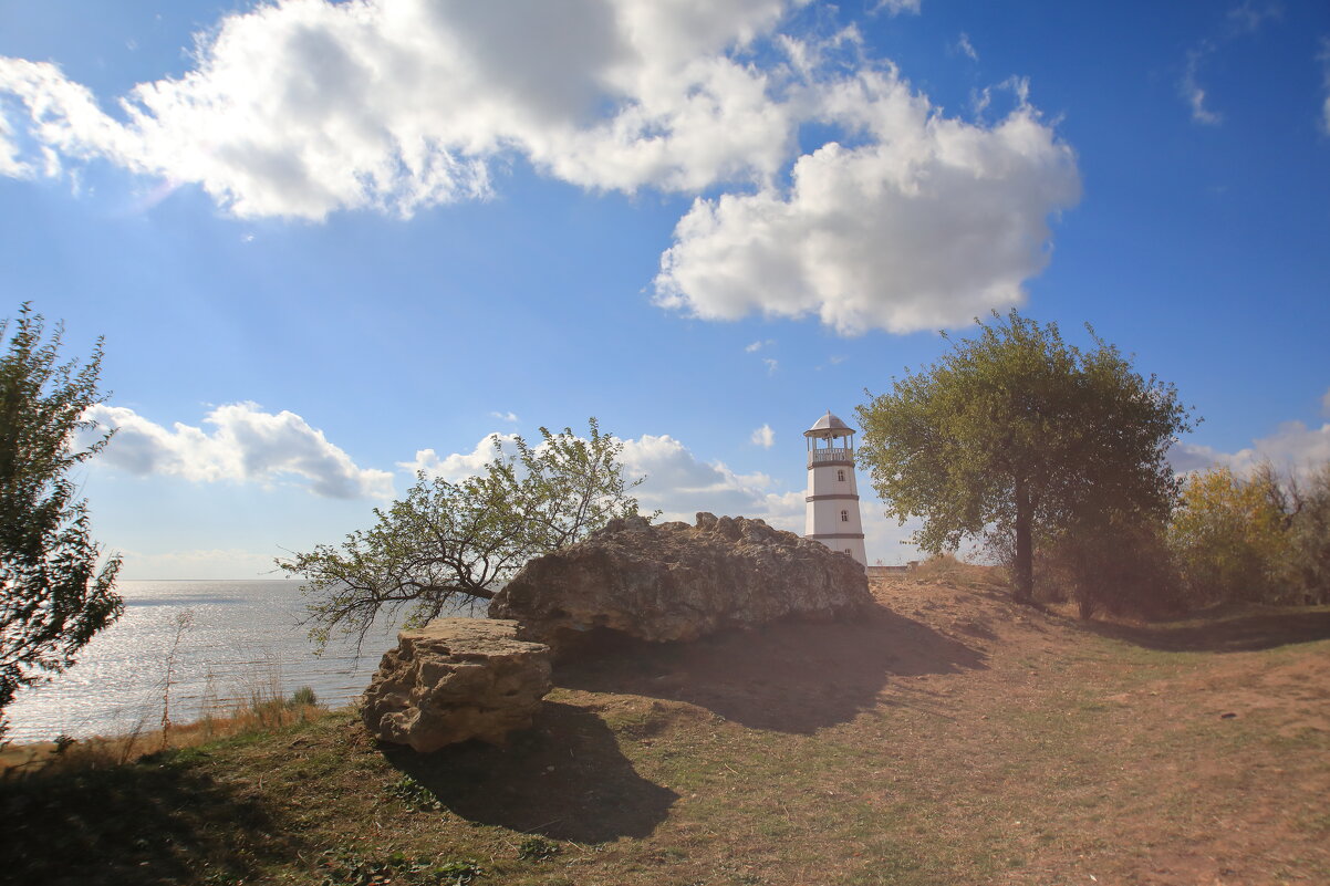 Возле маяка. Лукоморье - Леонид 