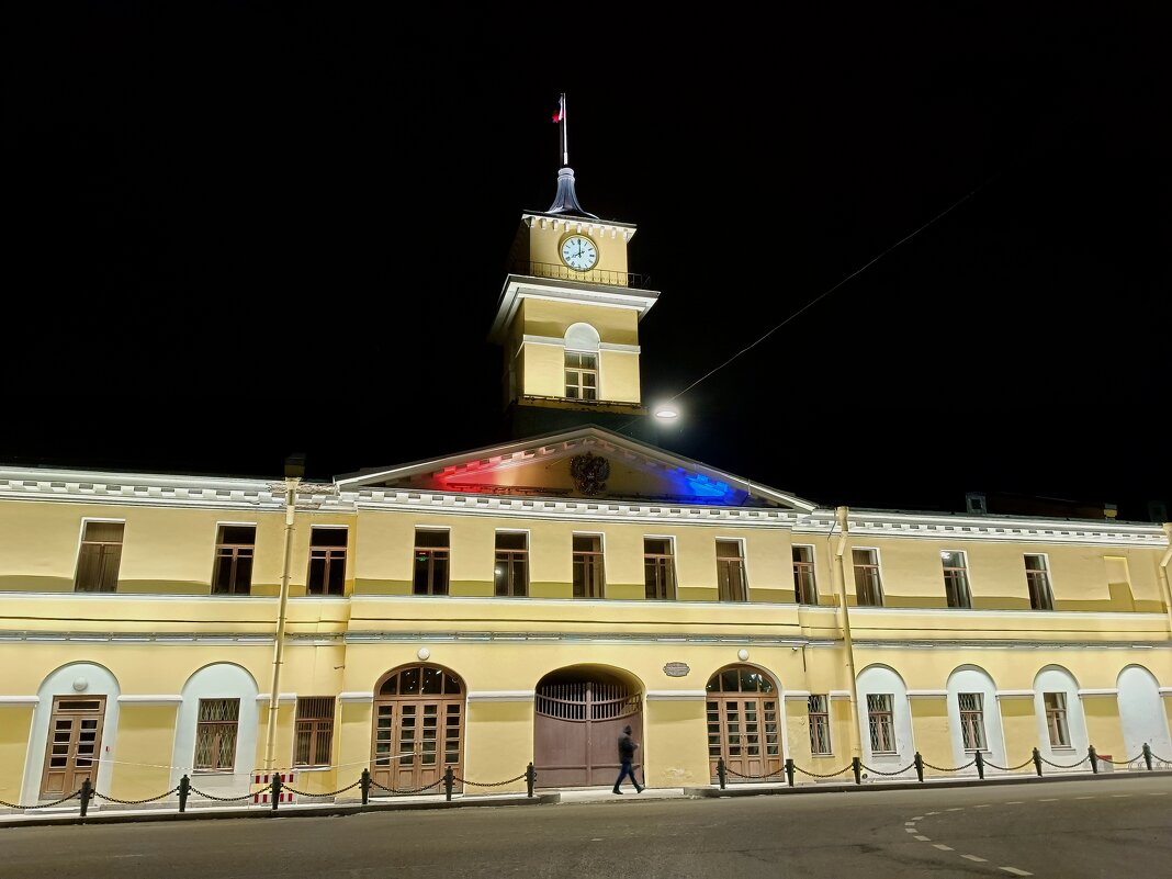 Башенка с часами символ города - Мария Васильева