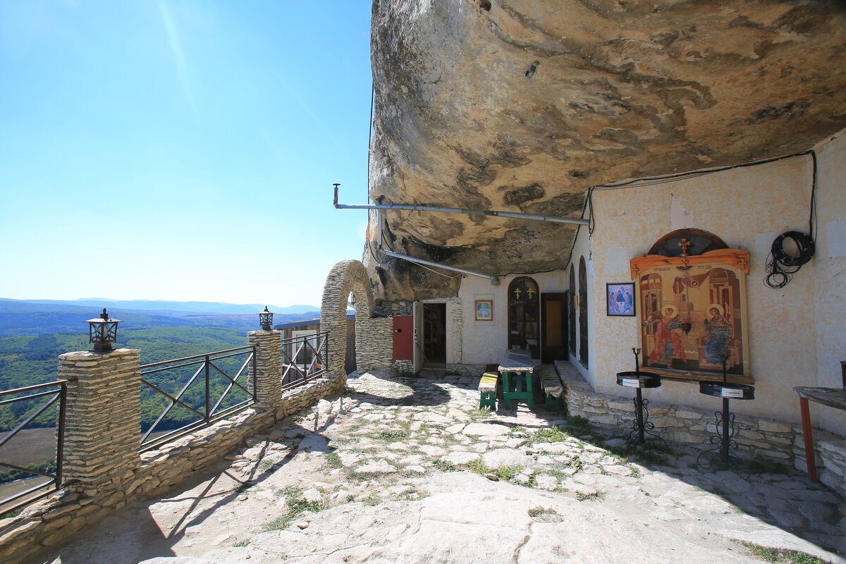Свято-Благовещенский пещерный мужской монастырь,Крым - Ninell Nikitina