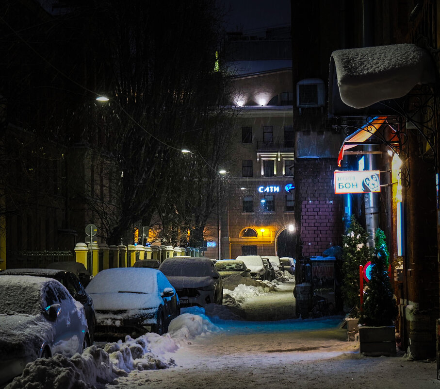 Прогулка по улочкам Петроградки - Магомед .