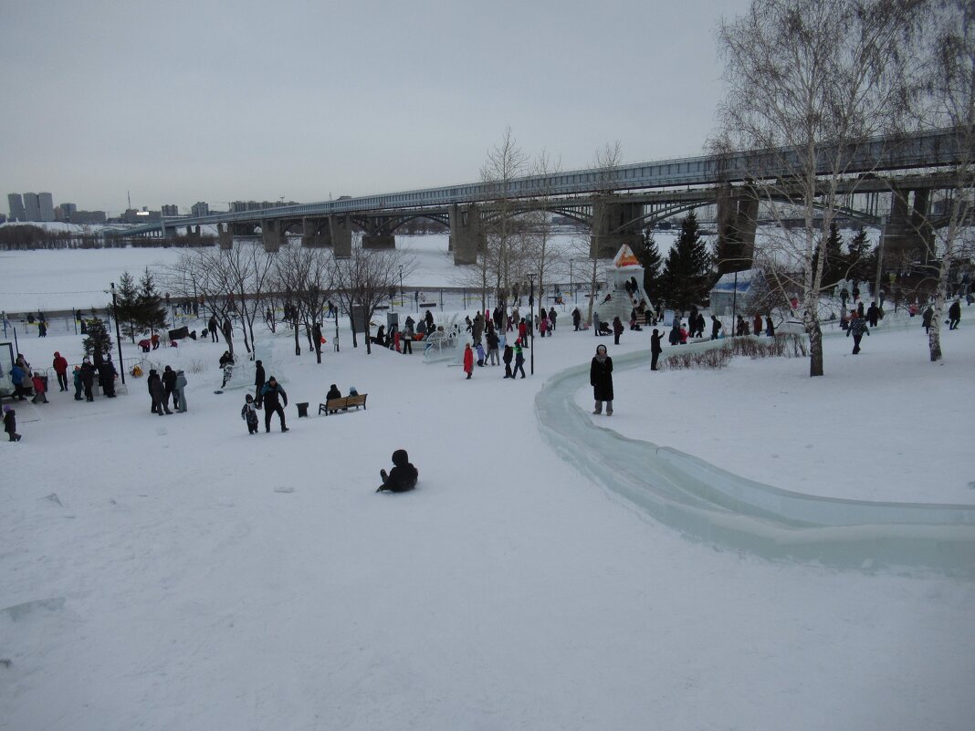 Ледяной Городок на набережной - Андрей Макурин