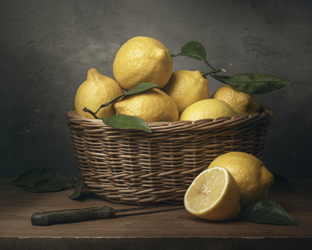 Натюрморт с лимонами - Максим Вышарь