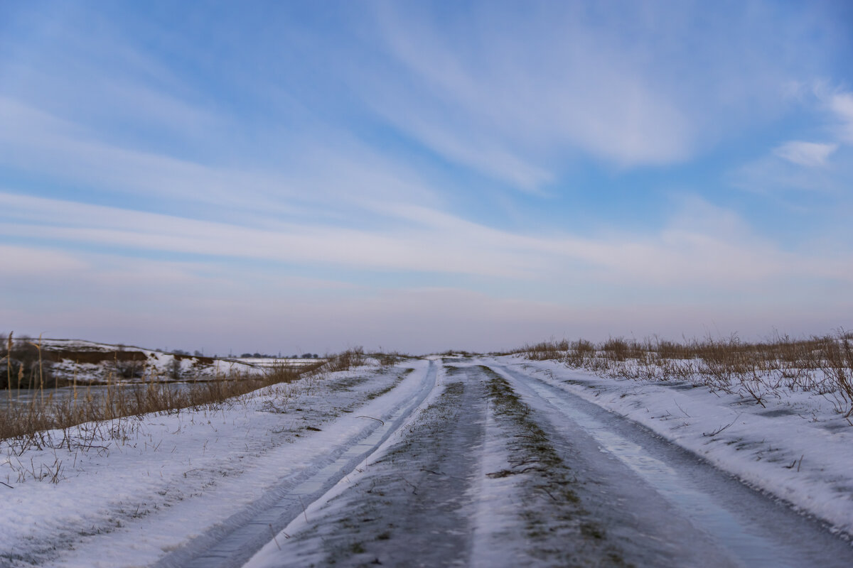 Зимняя дорога через поля - Александр Буторин
