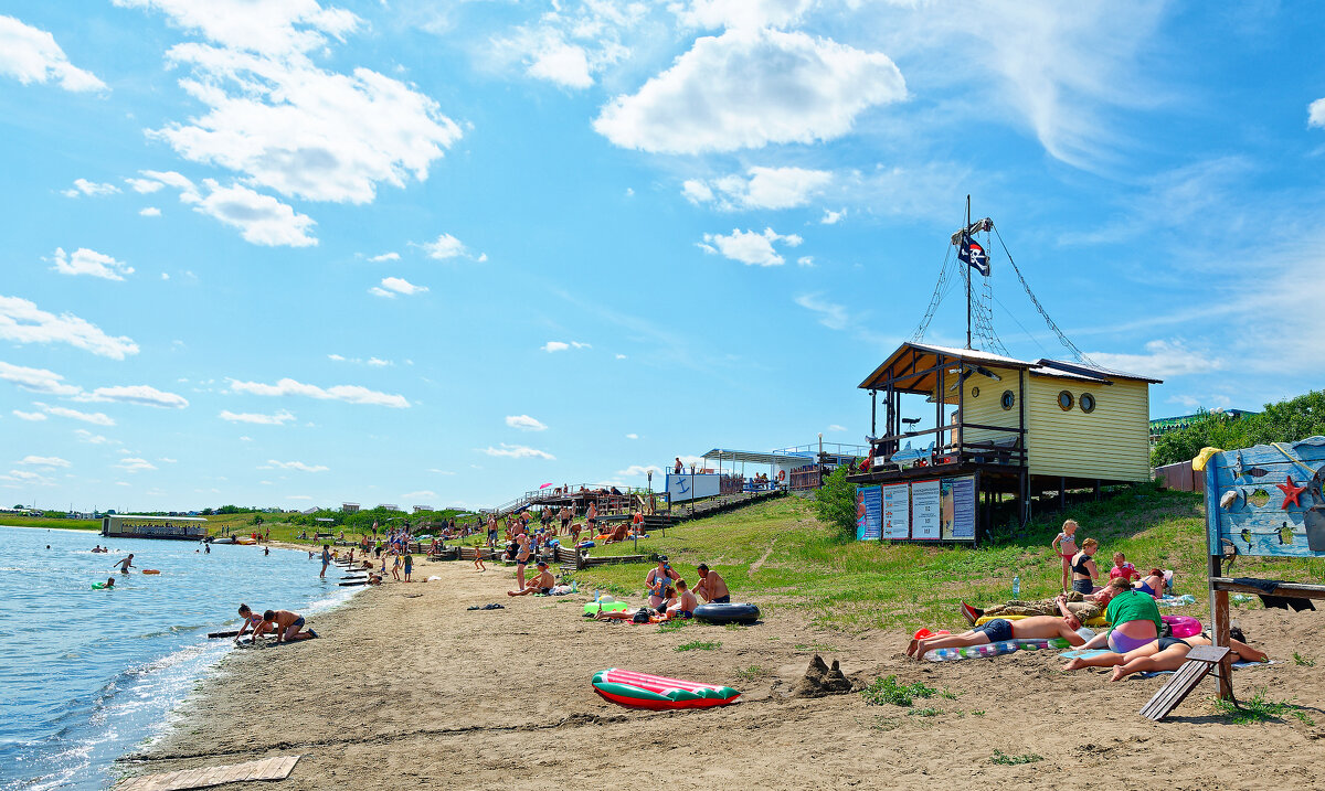 Пляж на Гуселетовских озерах - Дмитрий Конев