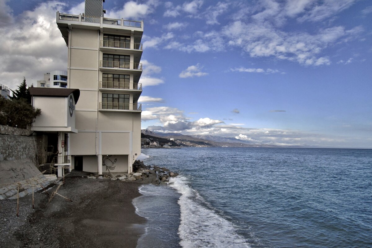 Отель прямо на пляже - Елена (ЛенаРа)
