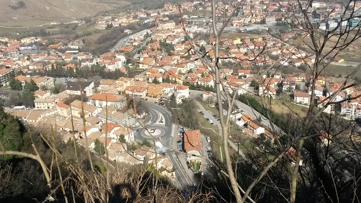 черепичные крыши Сан-Марино - Елена 