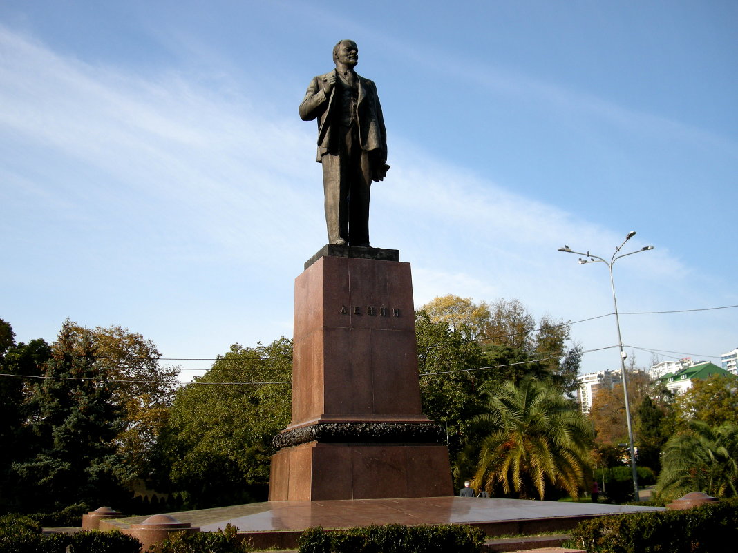 памятник  ленину в сочи - дмитрий панченко